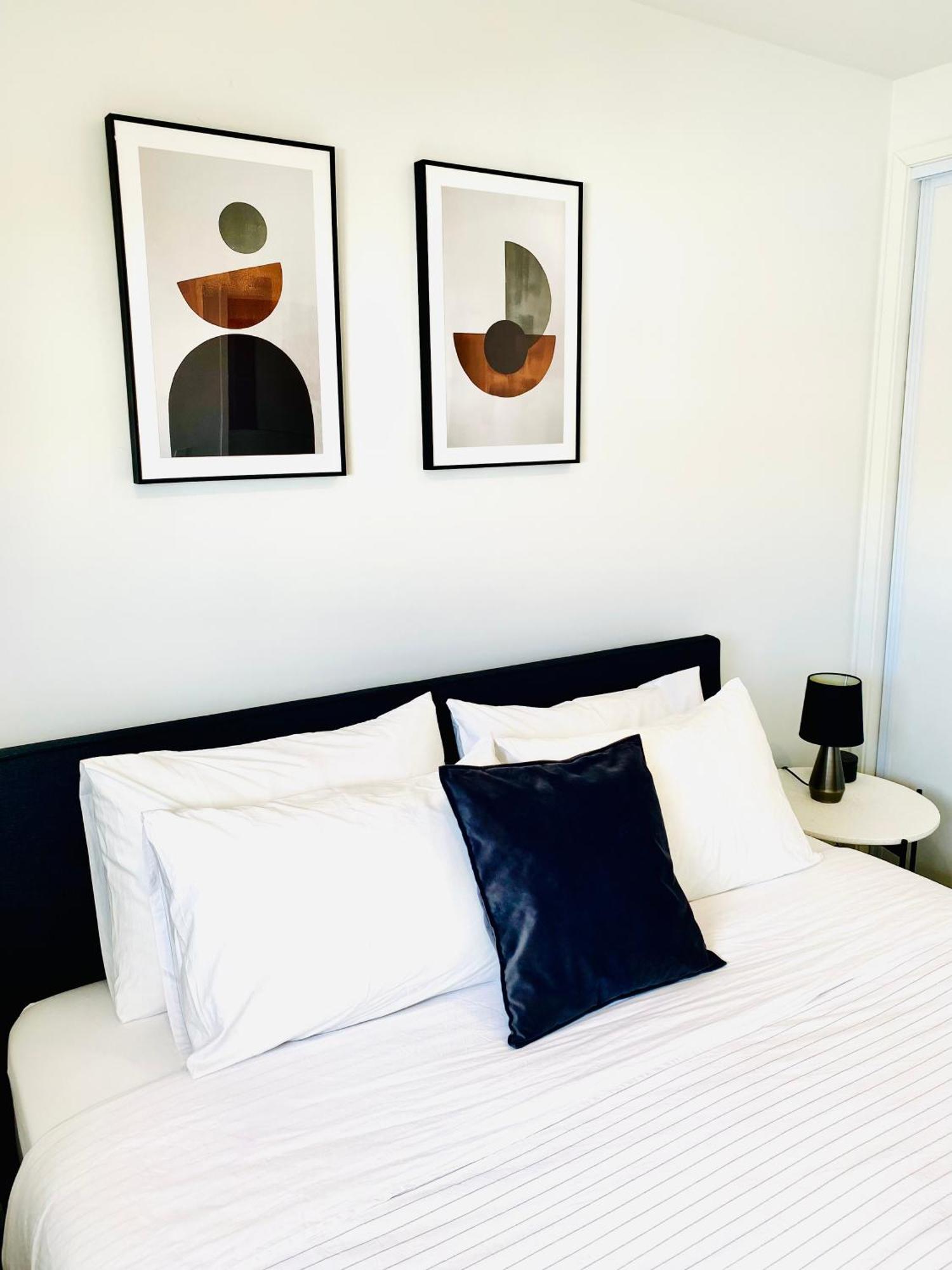 Close To Arena And One Kilometer From Railway Station Onsite Ev Car Park Christchurch Eksteriør bilde