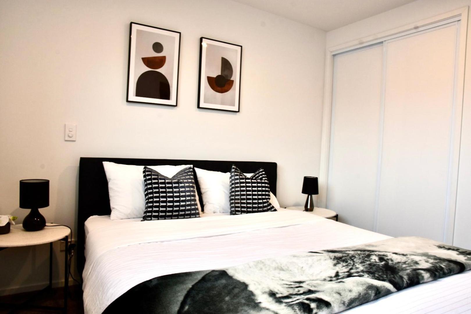 Close To Arena And One Kilometer From Railway Station Onsite Ev Car Park Christchurch Eksteriør bilde